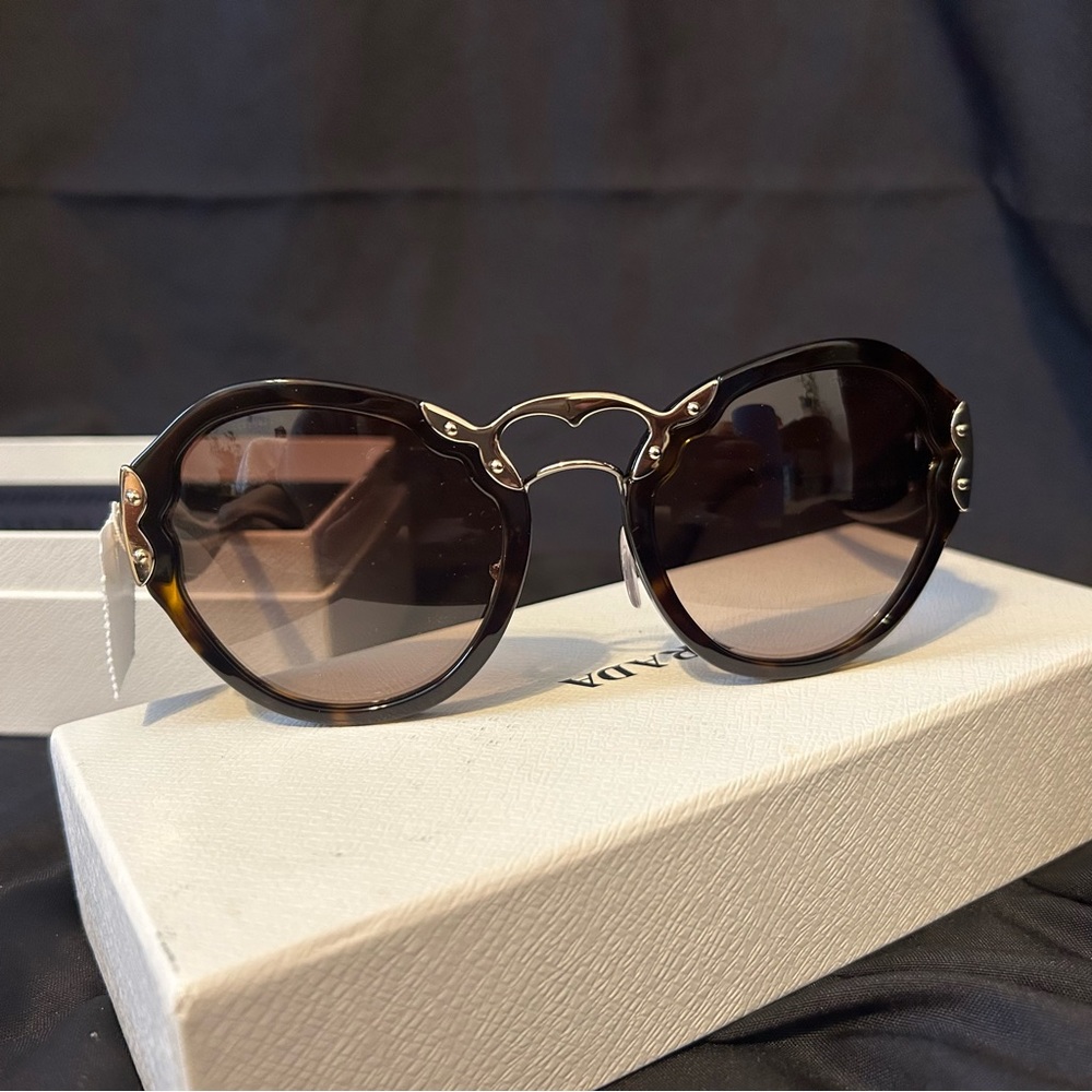 NEW PRADA SUNGLASSES